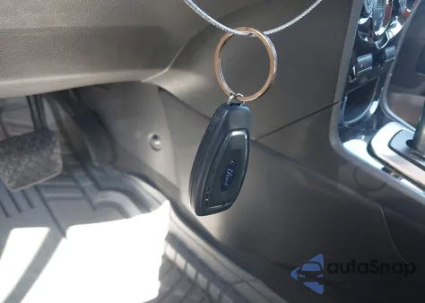 2014 Ford Fiesta Titanium z USA, uszkodzony, nr VIN 3FADP4CJ9EM134881